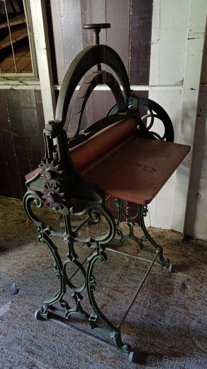 Starožitný mangel - 2