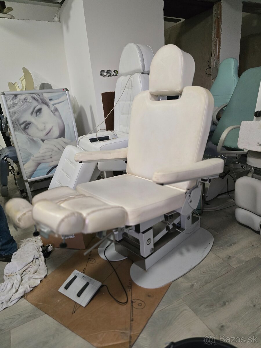 Elektrické Pedikérské křeslo AKCE 1 motor bílé ionto comed - 2