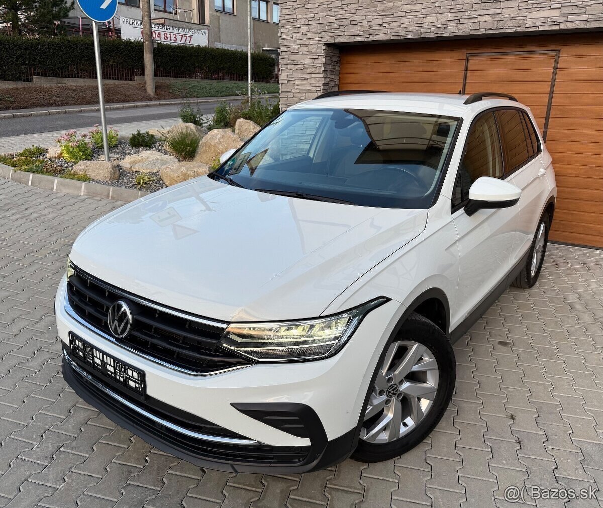 Volkswagen Tiguan 2.0 TDI EVO Life 4Motion DSG - 2