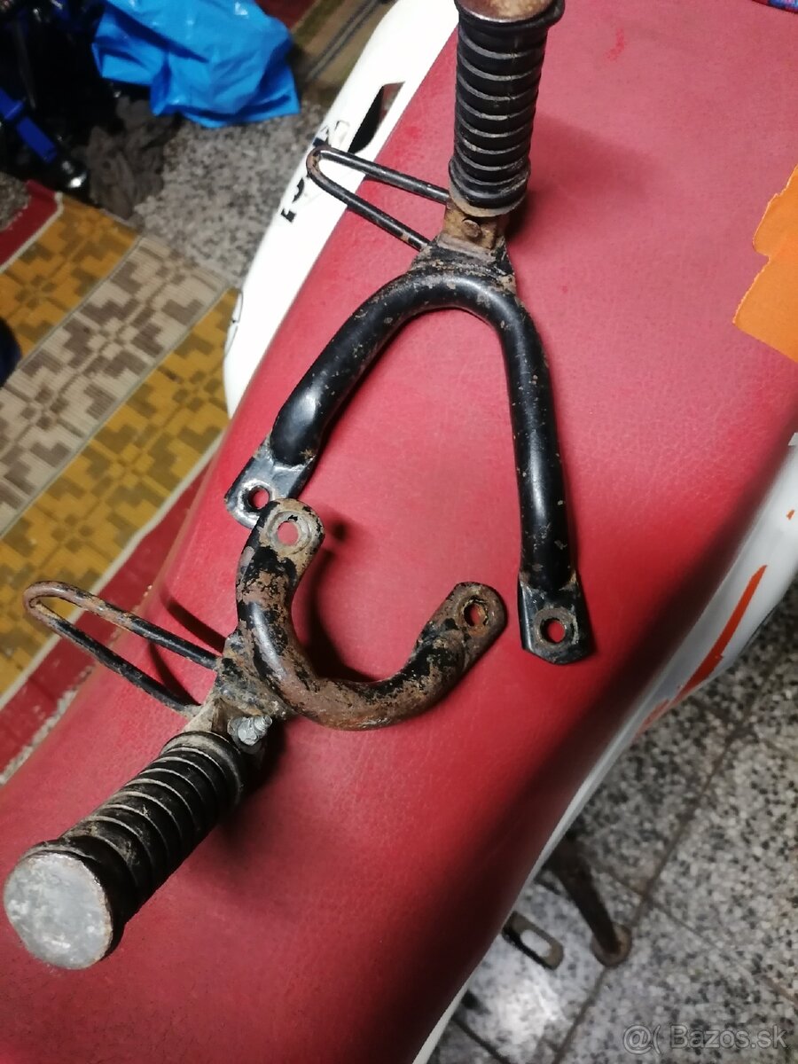 YAMAHA - stúpačky - 2