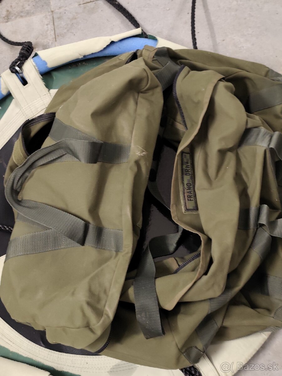 Predám vojenskú cestovnú tašku - 2