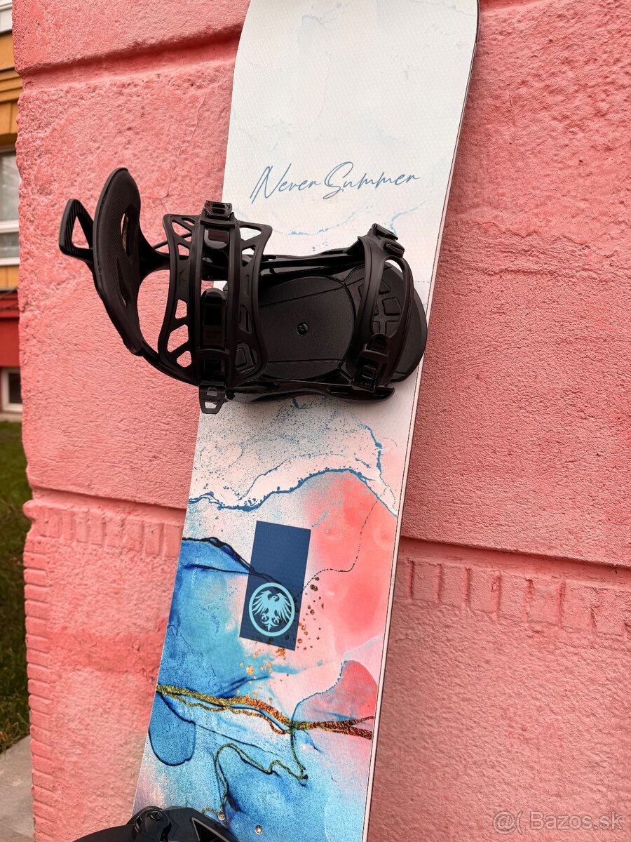 Damsky snowboard Never Summer - 145cm - 2