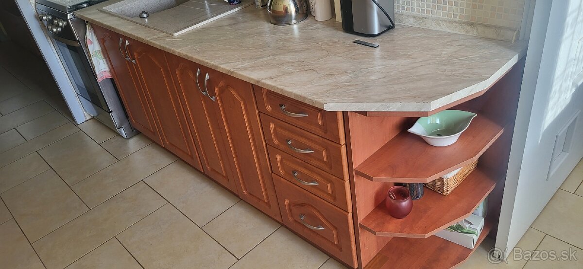 Kuchynská linka - 2