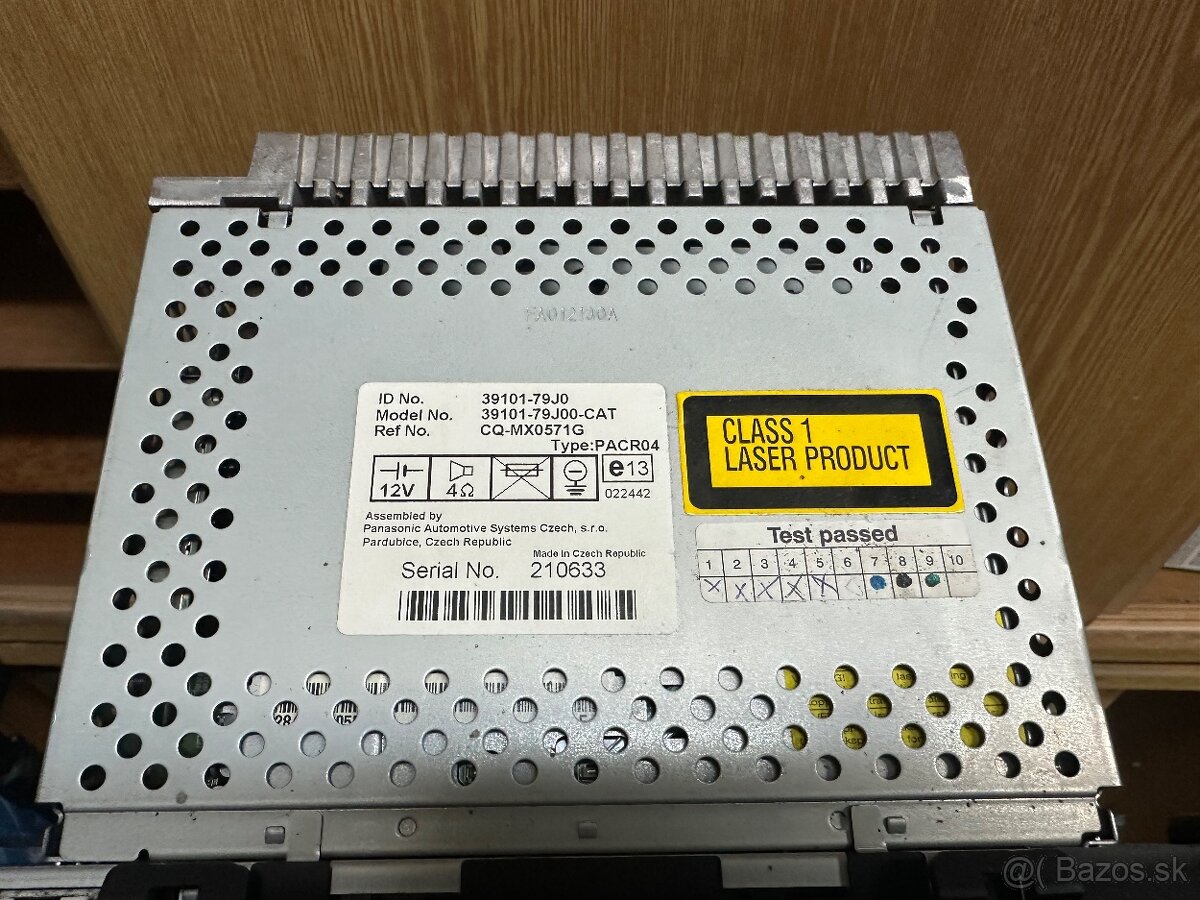 Originál auto rádio do sx4 // sedici - 2