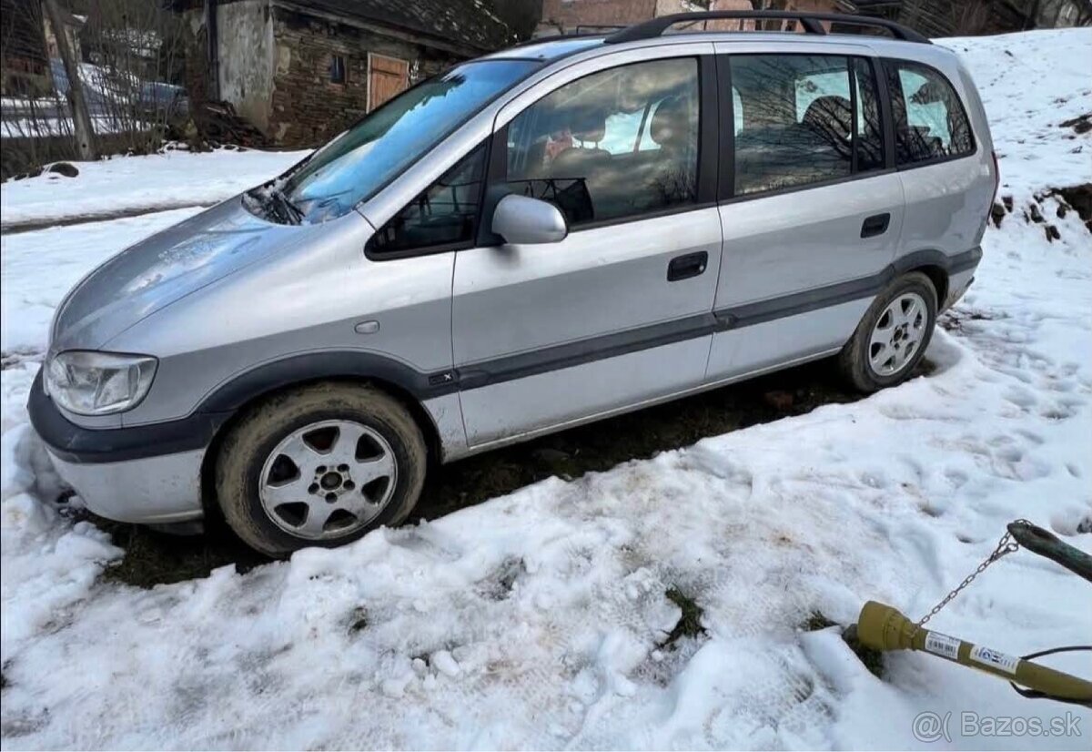 Opel Zafira 1.6, 74kw, 7 miestna - 2