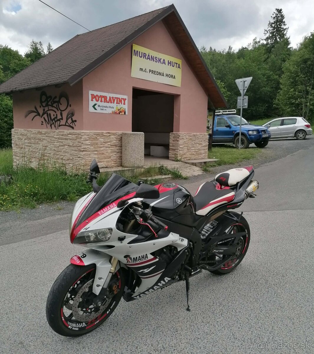 Yamaha yzf r1 - 2