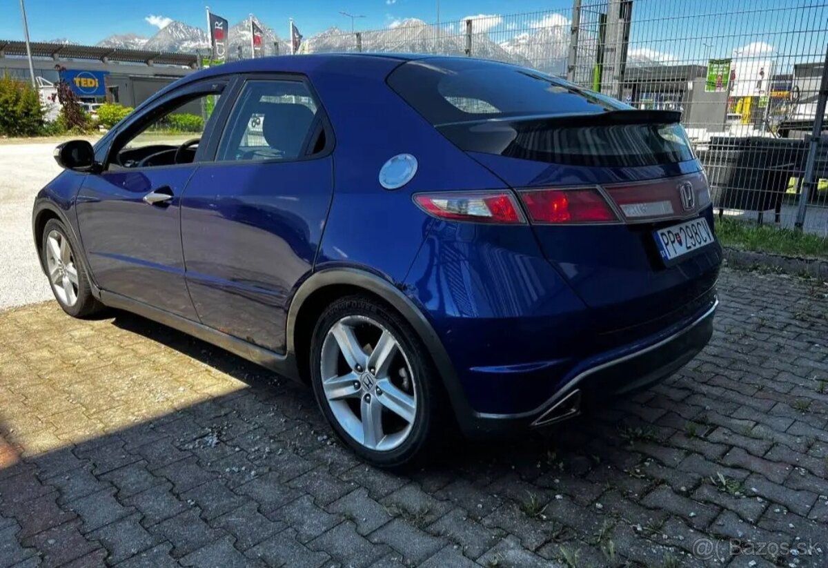 Honda Civic 1,8 ufo 103 kw - 2