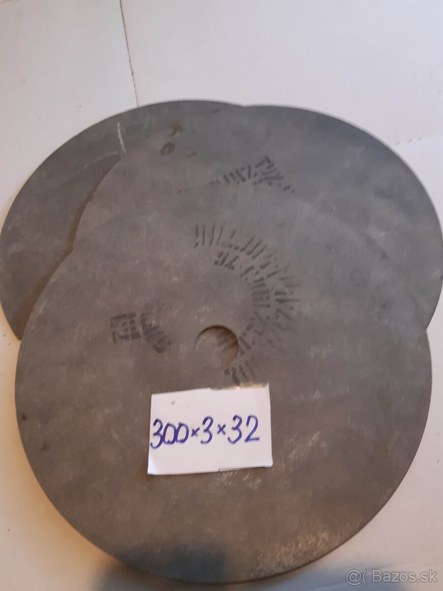 Rezný kotúč z vulkanitu - 2