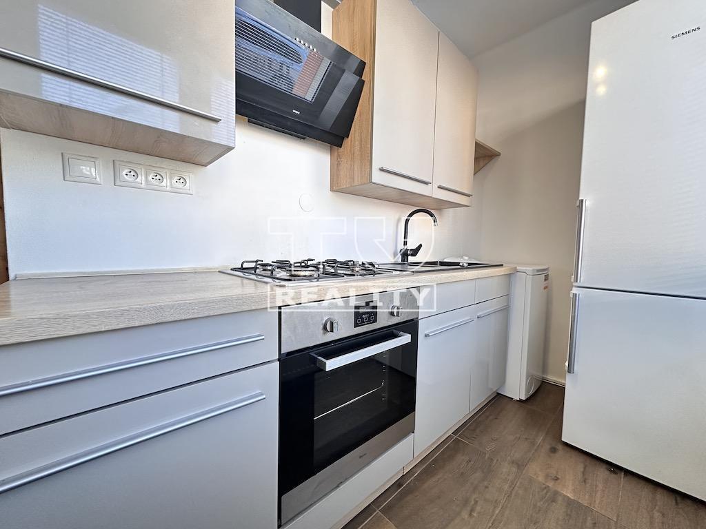 TUreality ponúka na predaj krásny slnečný a veľký 2i byt... - 2