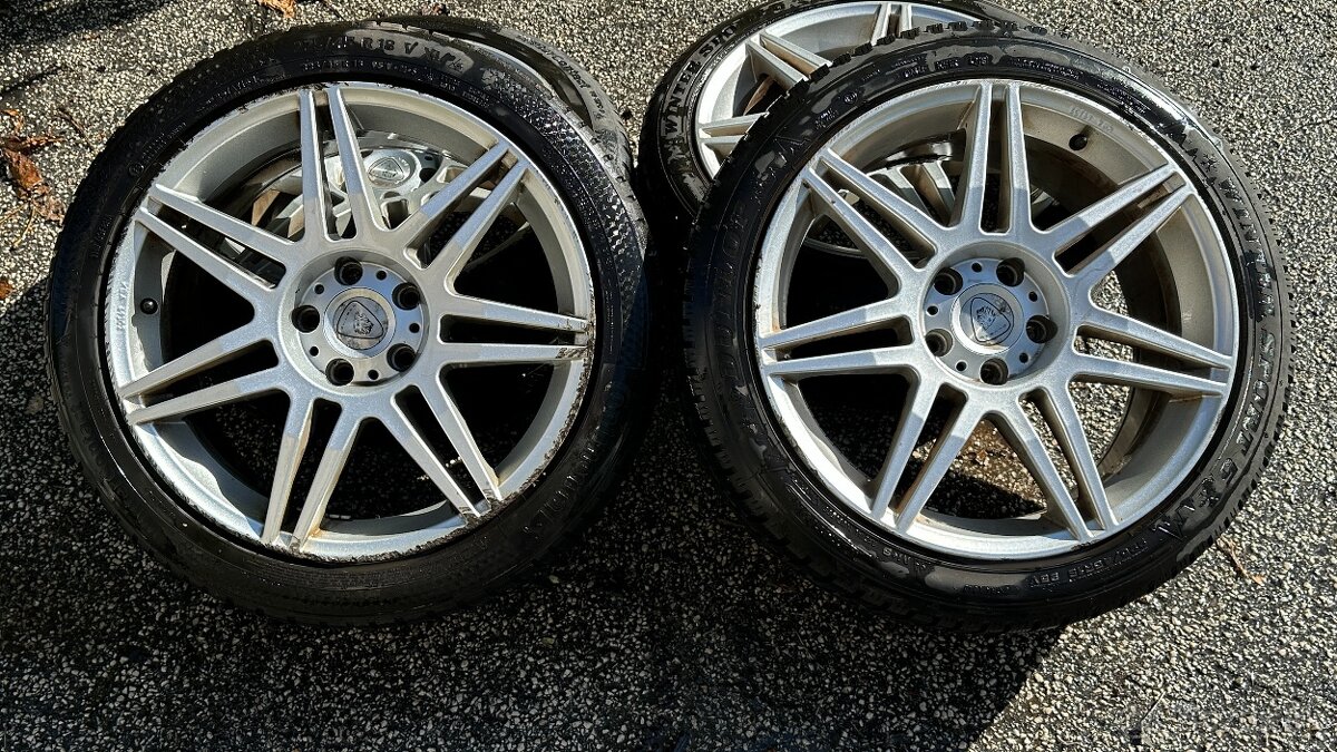 40. Skoda Octavia 225/45 r18 zimne - 2
