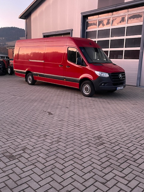 Mercedes-Benz Sprinter - 2