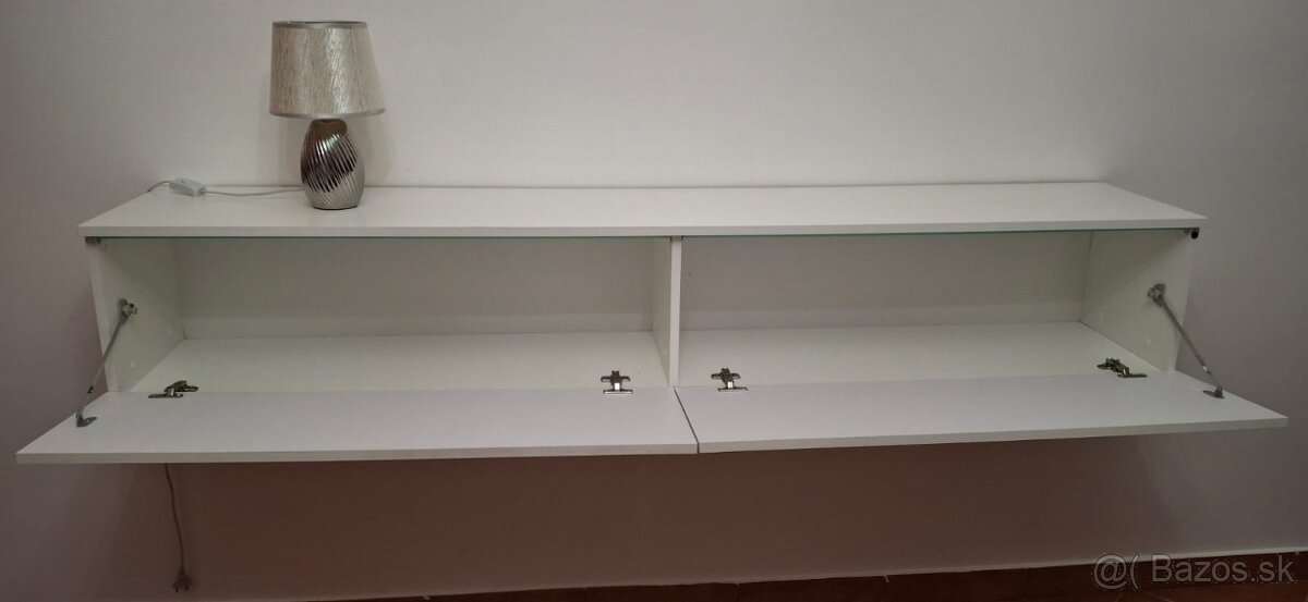 Závesný tv stolík - 2