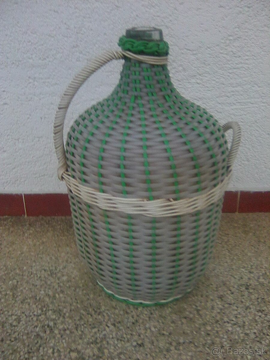 Predám demižon. - 2