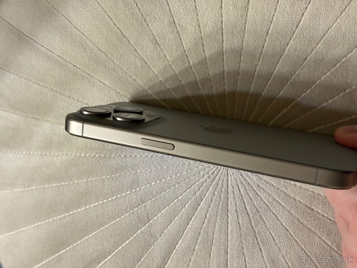iPhone 15 Pro 256GB Natural Titanium - 2