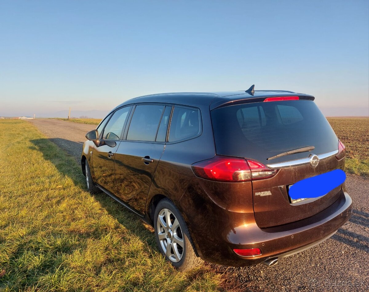 Predám Opel Zafira tourer - 2