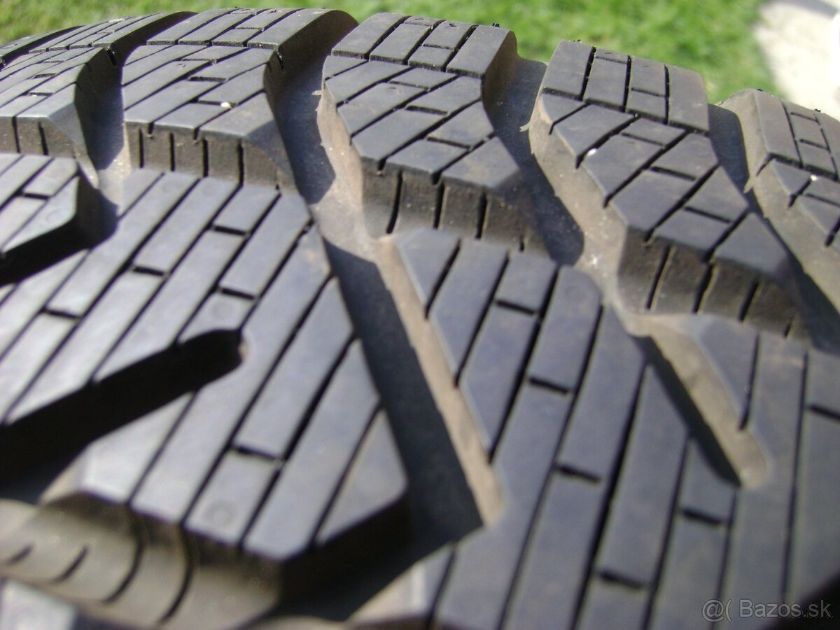 205/55 r16 zimne pneumatiky pirelli - 2