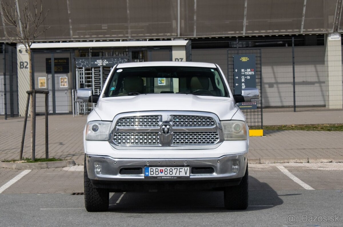 Dodge RAM 1500 / 4x4 / LARAMIE / 295kW / AT8 - 2