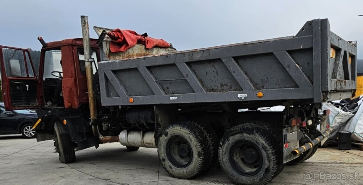 TATRA T 815 vyklápač - 2