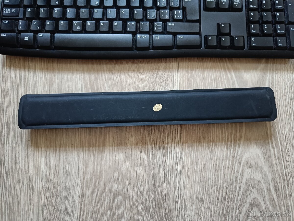 Opierka zápästia ku klávesnici - 2