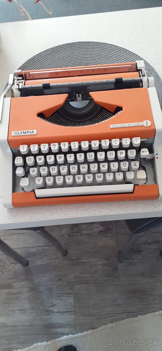 Písací stroj - 2