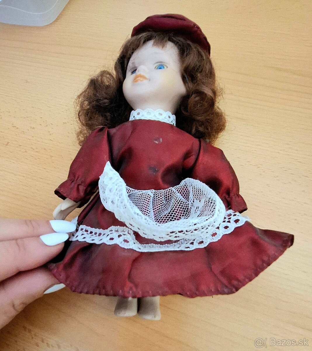Porcelánová bábika - 2