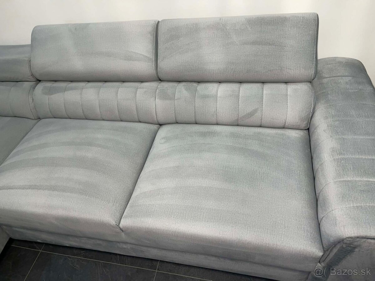 Rohový gauc - 2
