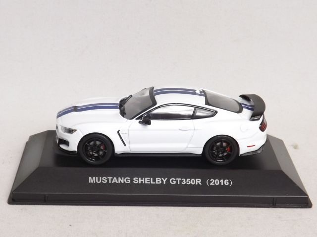 Mustang Shelby GT350 1:43 - 2