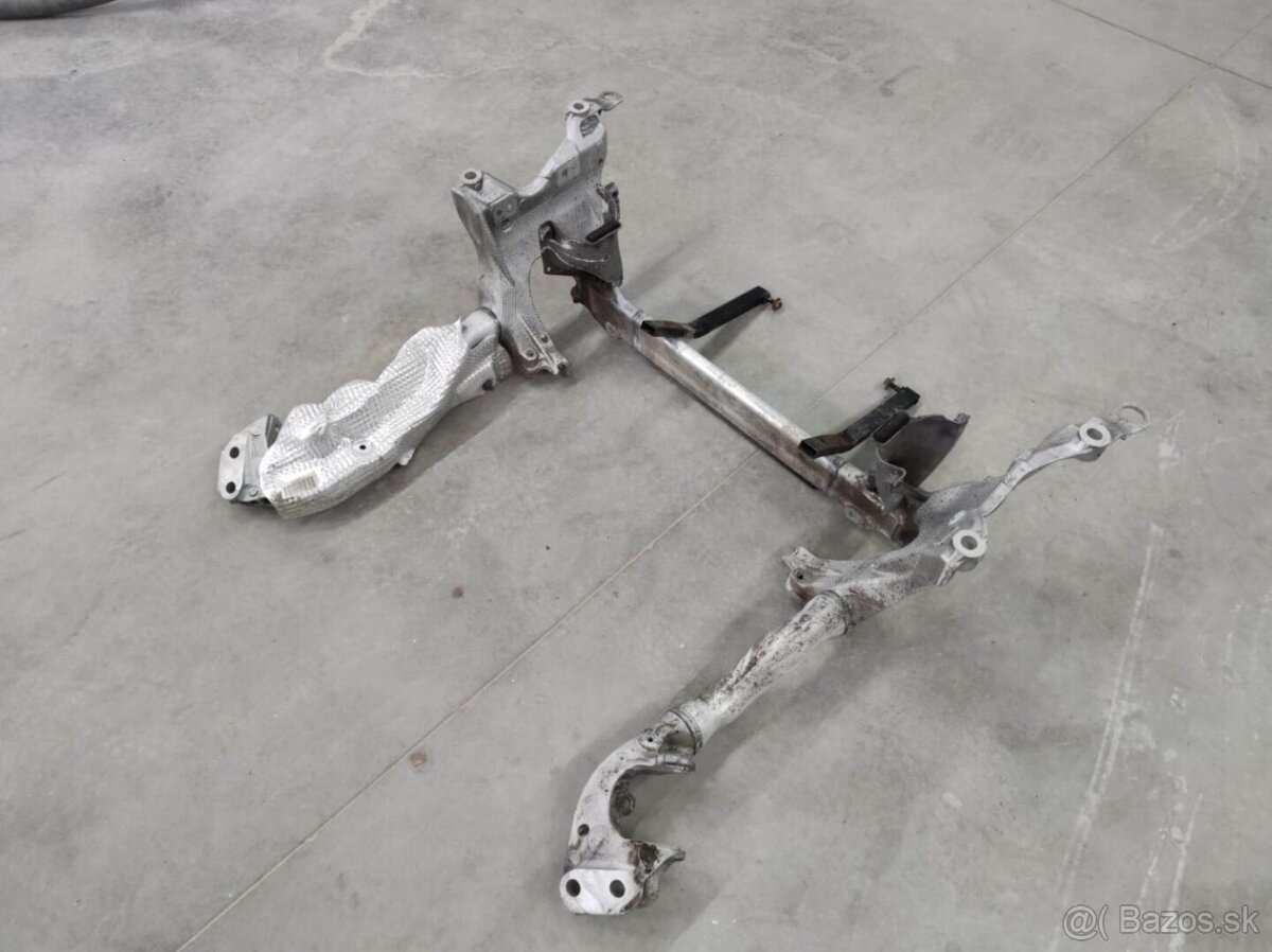 Predna napravnica Audi A4, A5 facelift - 2