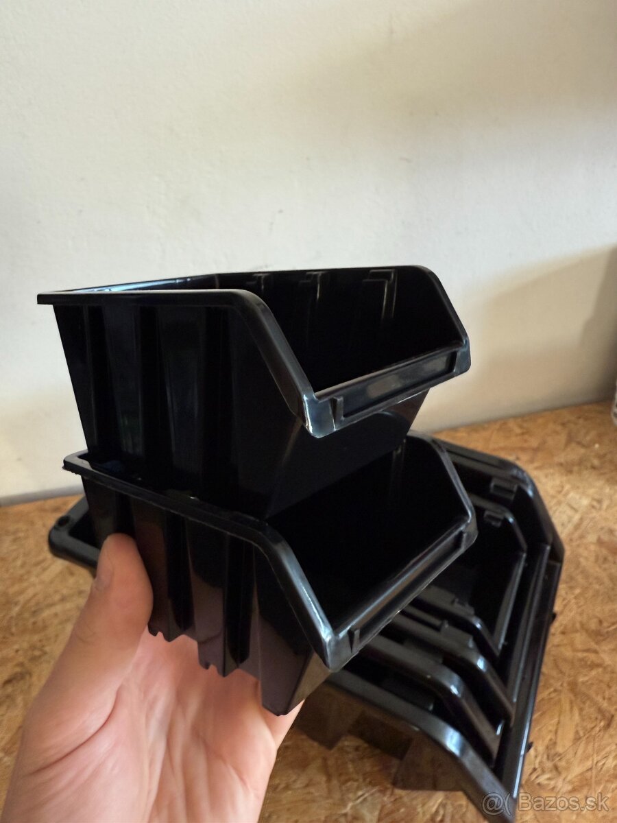 Úložné boxy do dielne/skladu/garáže - 2