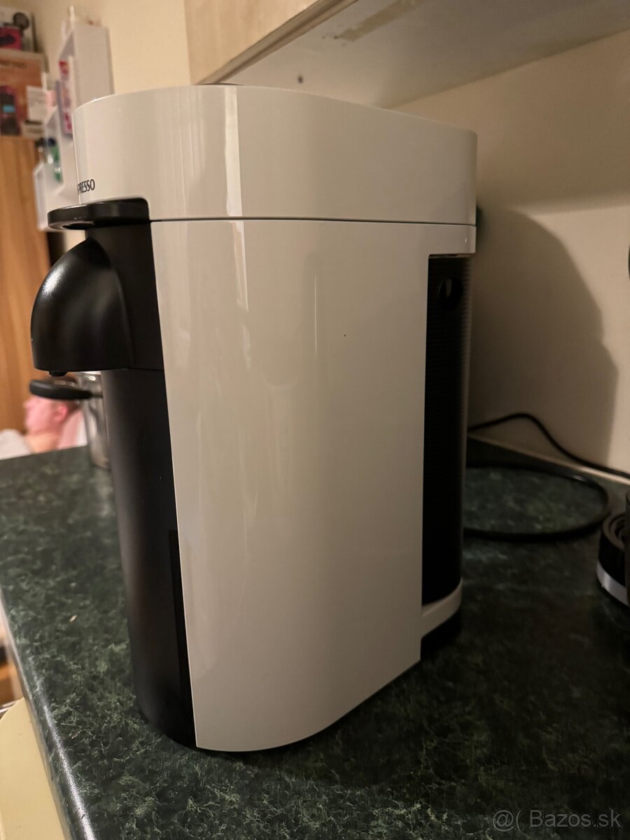 Kávovar na kapsuly Nespresso Vertuo - 2