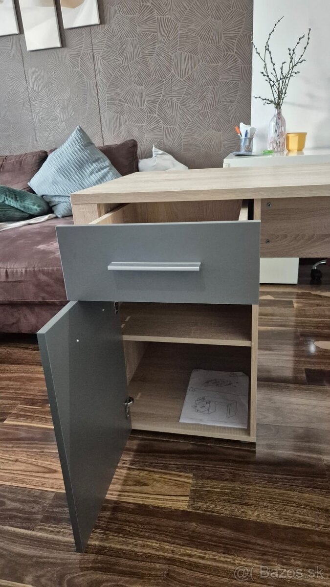Písací stôl - 2