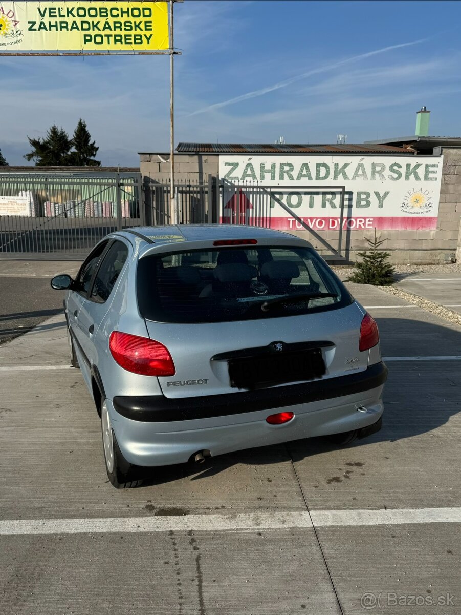 Peugeot 206 1.4 XR Présence 55kW75HP M5 - 2