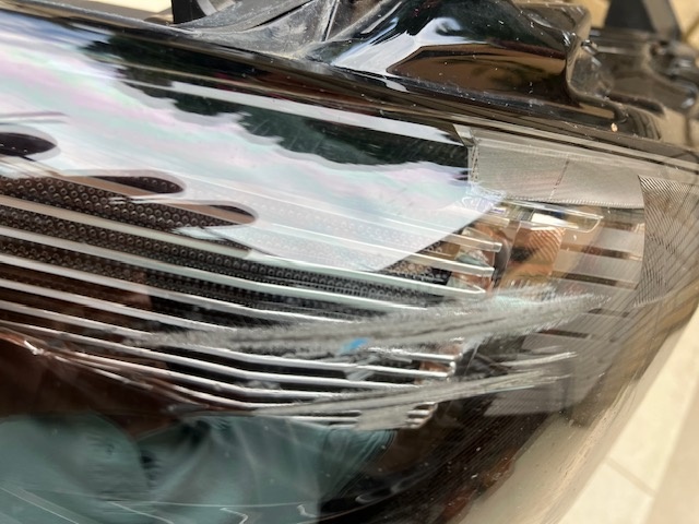 Mazda 3/2022_predný reflektor - 2