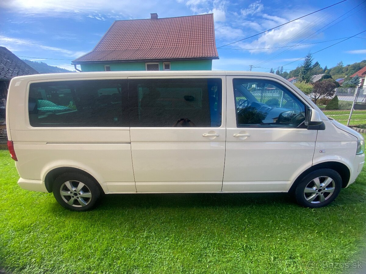Volkswagen Caravelle T5 2.0TDI 103kw DSG Bi-Xenon 8-miestna - 2