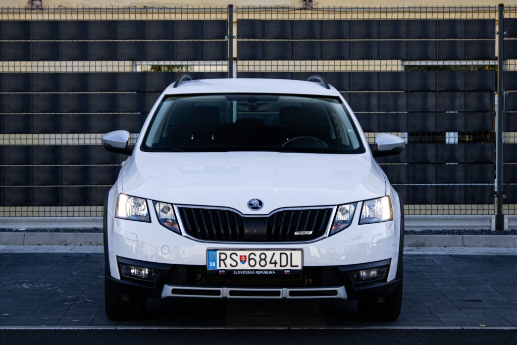 Škoda Octavia SCOUT 2.0 TDI DSG 4x4 - 2