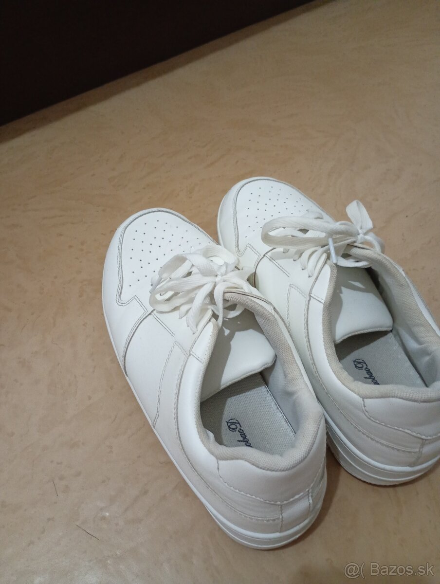 Čisto biele tenisky - 2