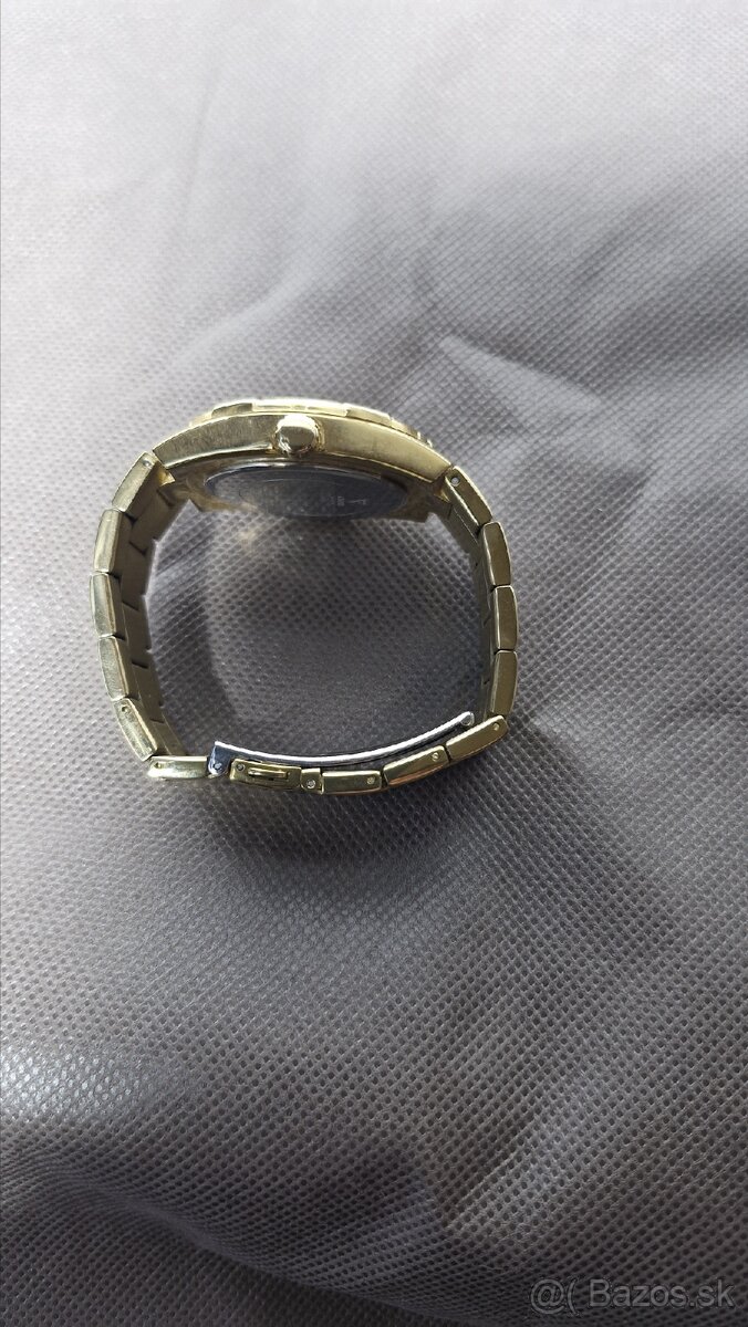 Ženský GUESS Watch - 2