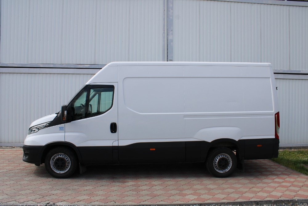 Iveco Daily, 35S180 3,0 L2H2 HiMatic+Led+Navi+Klima+Měchy - 2