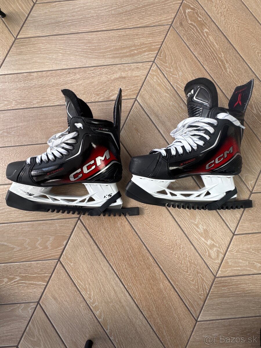 CCM Jetspeed FT870 8,5 Regular - 2