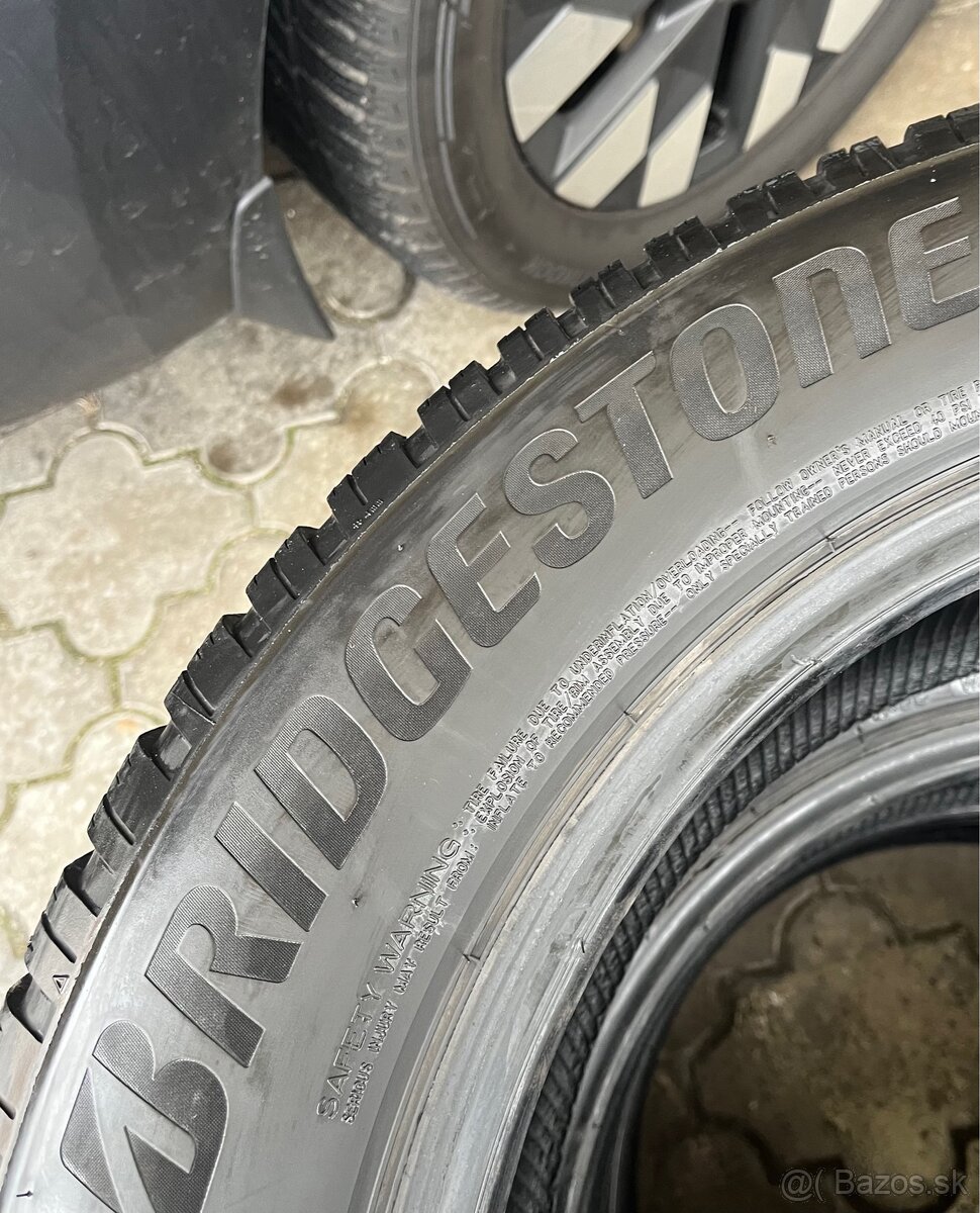 235/60 R18 Zimne Bridgestone 3ks - 2