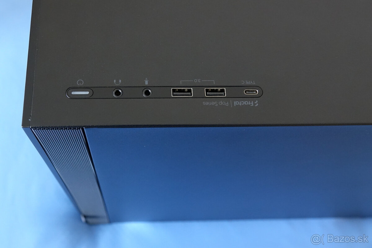 Skriňa Fractal Design Pop Silent Solid + namontované USB-C - 2
