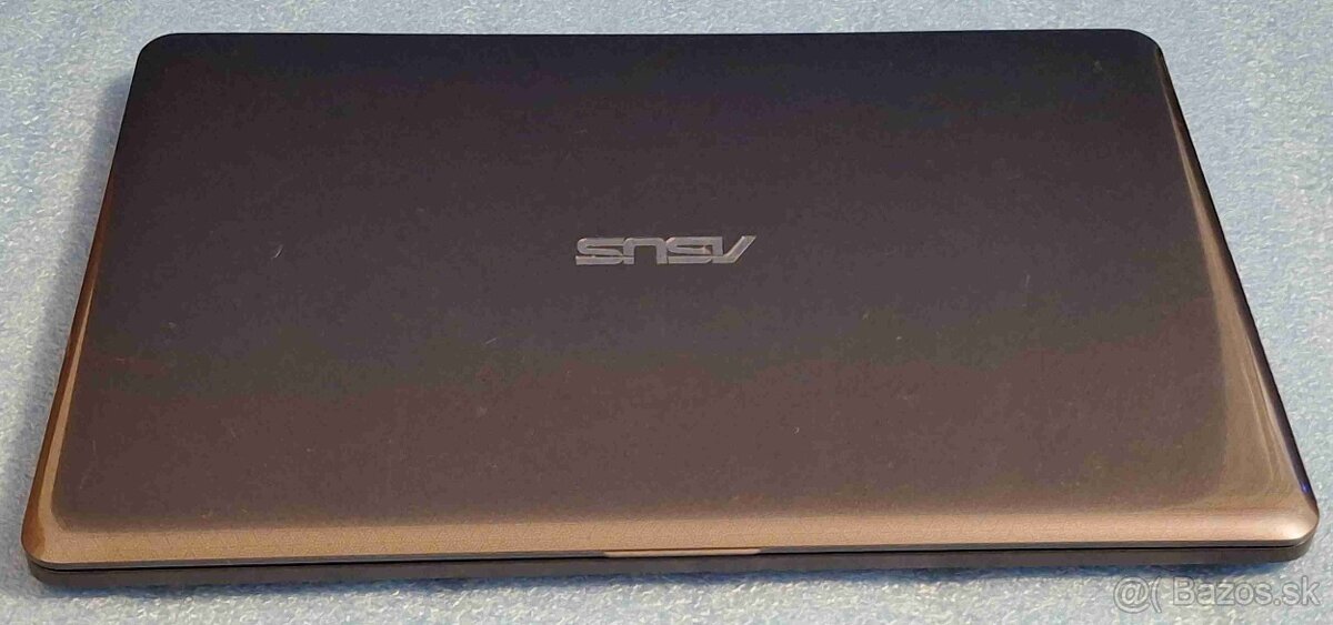 Pokazený notebook na opravu alebo na súčiastky - 2