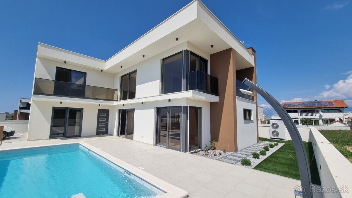 Moderná vila s bazénom a krásnym pozemkom, Zaton /Chorvátsko - 2