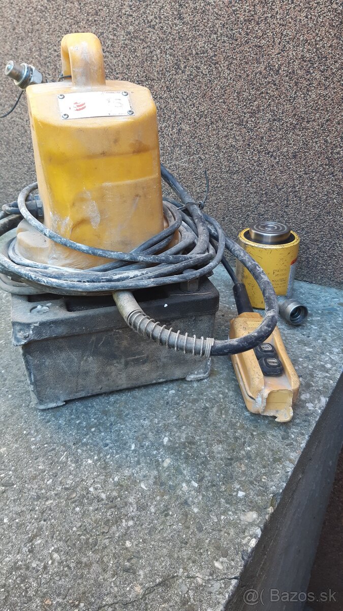jednočinný hydraulicky zvihaci válec + cerpadlo / agregat - 2