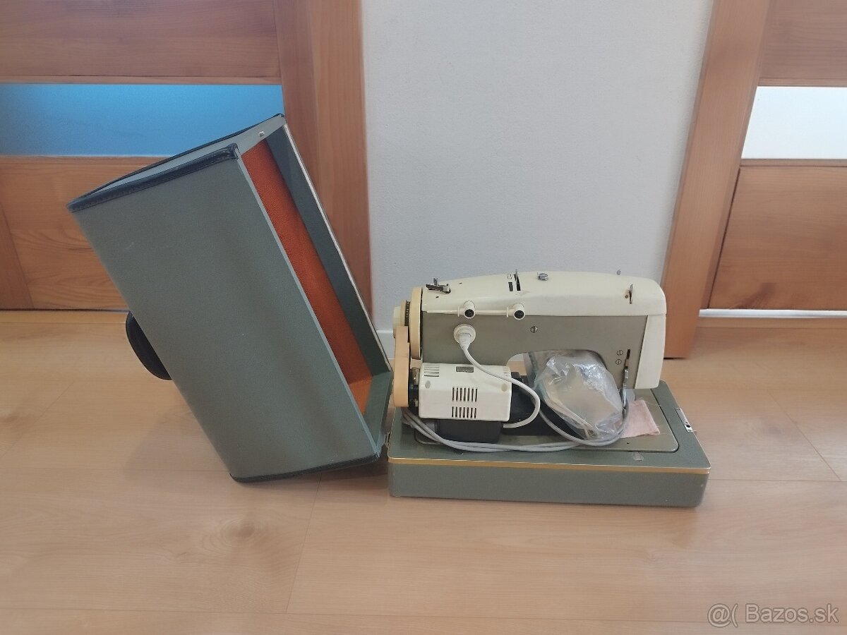 Kufrikový šijací stroj - 2
