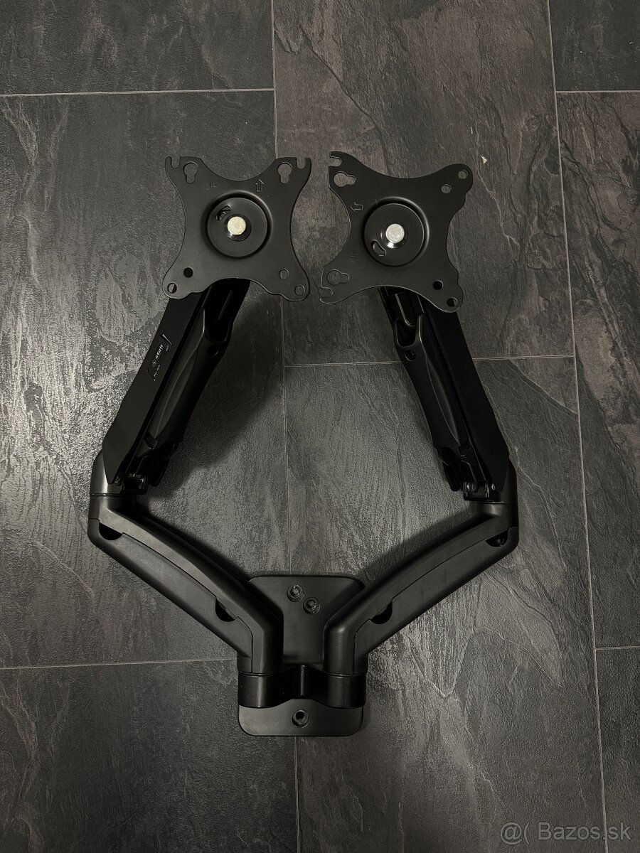 Držiak na dva monitory (pre uhlopriečky 13" až 32") - 2