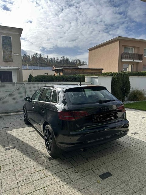 PREDÁM AUDI A3 SPORTBACK - 2