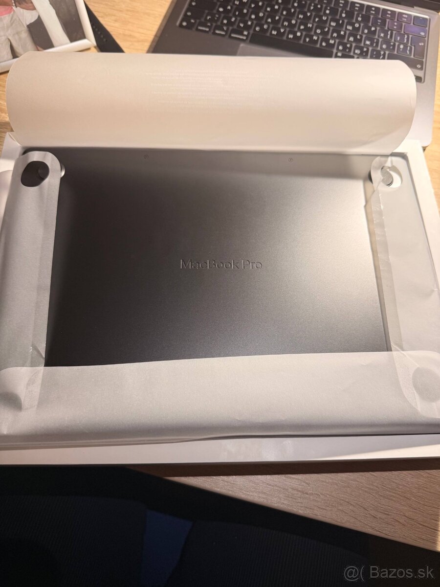 Apple MacBook Pro 14" M4 (2024) | 1 TB | Čierny - 2