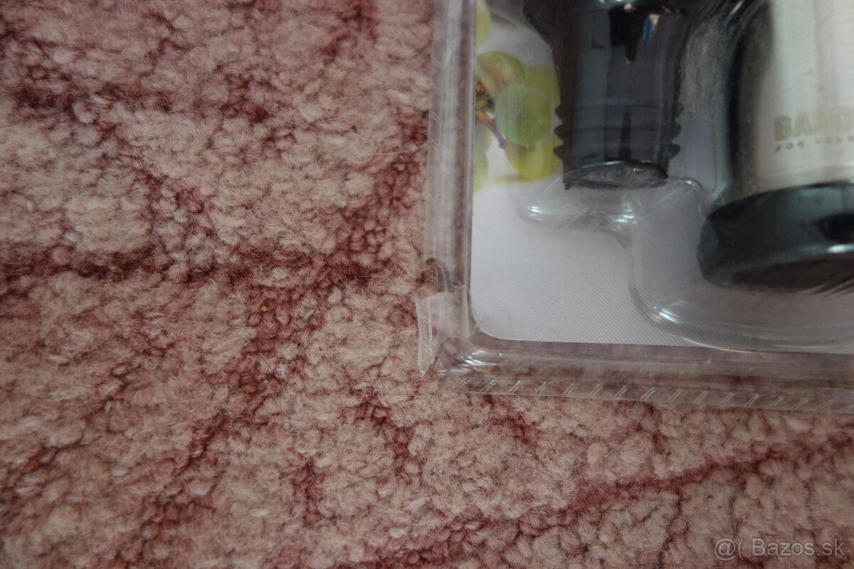 Vákuová pumpa a 2 zátky - 2