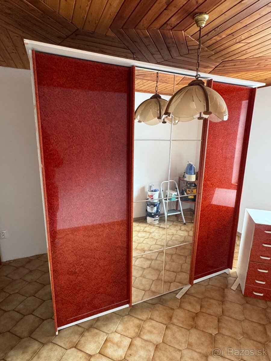 Trojdverová skriňa - 2